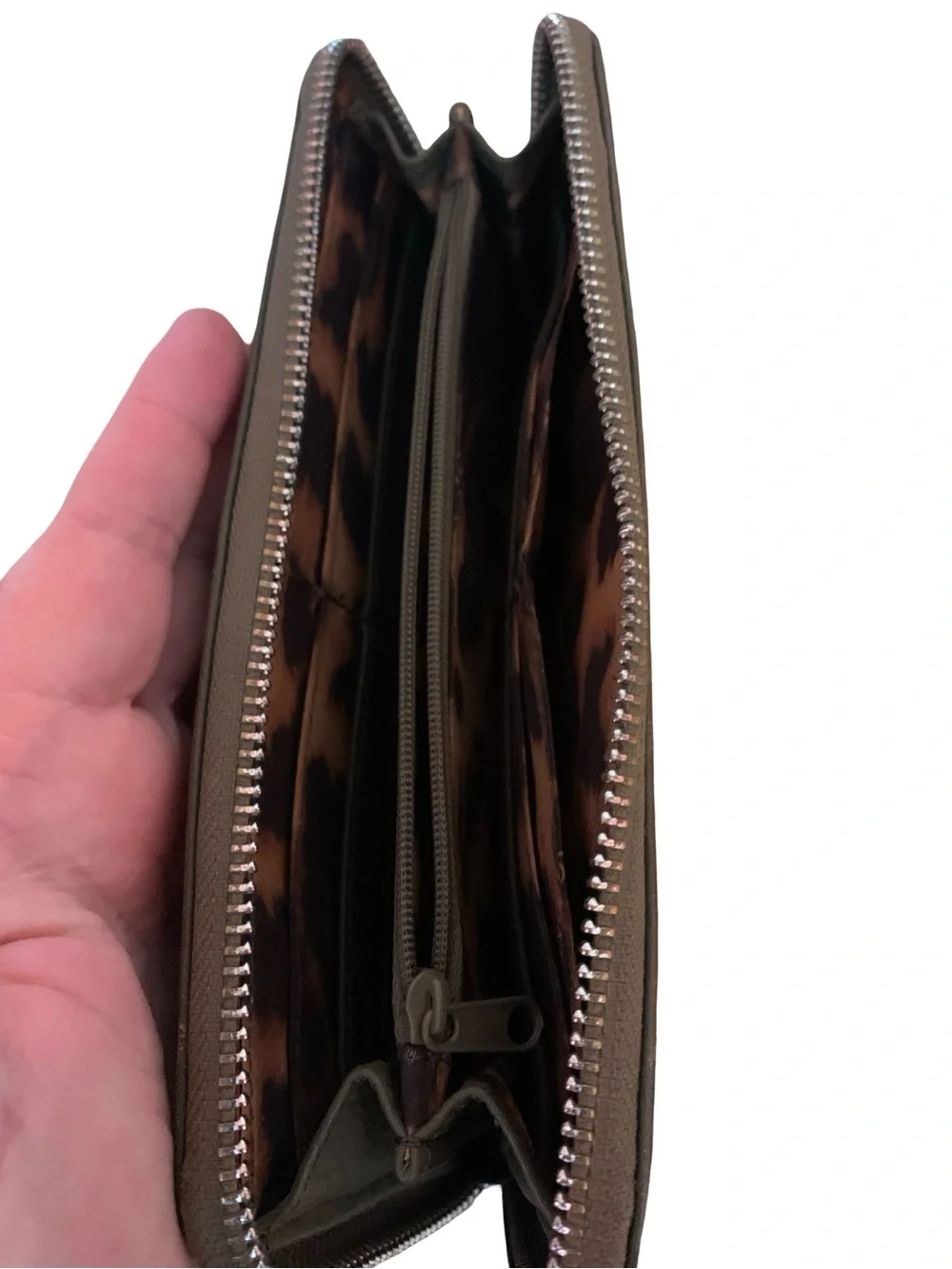 B Makowsky Hunter Green Leather Zip Around Wallet Leopard Interior